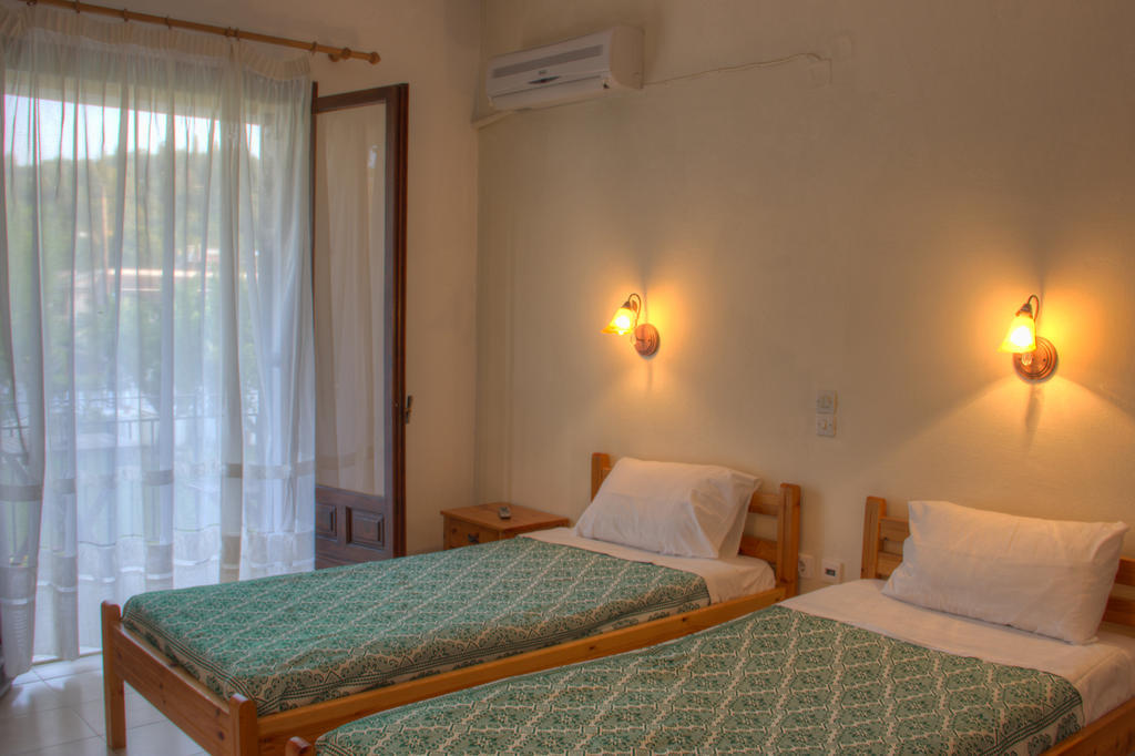 Salvanos Residence إيبسوس الغرفة الصورة